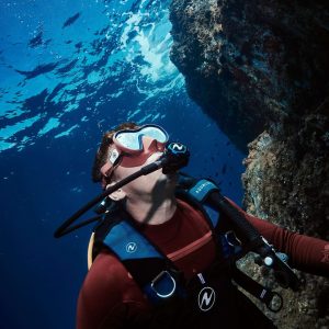 Aqualung Plazma Scuba Mask - Brick/Navy - Image 5