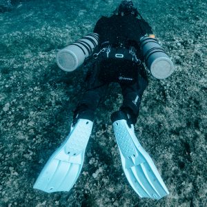 Apeks VX1 RK3 Tech Diving Set – White - Image 3