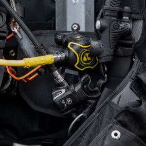 Apeks EVX200 Regulator Pack - DIN 300Bar - Image 2